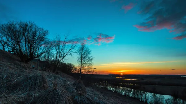 Blue Evening Sky Orange Sunset Streak View Hill Trees Evening — Stock Photo, Image