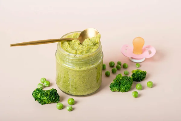 Children food. mashed broccoli and peas — Stock Image Children food. mashed broccoli and peas Stock Photo