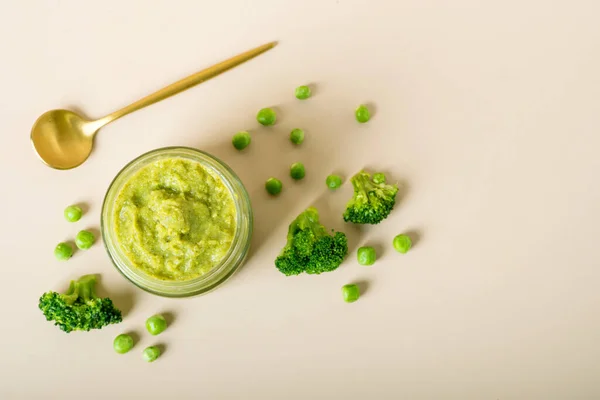 Children food. mashed broccoli and peas — Stock Image Children food. mashed broccoli and peas Stock Photo