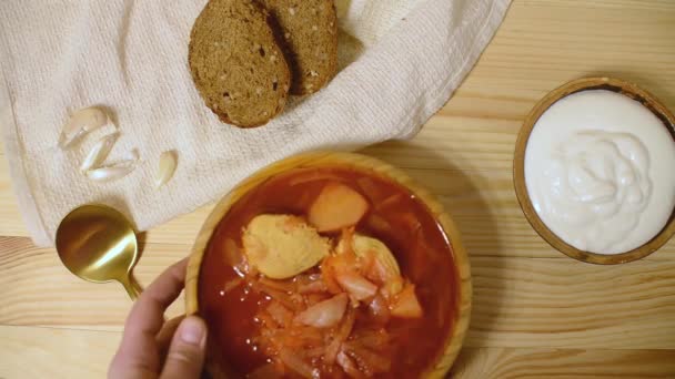 Borsch, boyudo of Ukrainian cuisine. — стокове відео