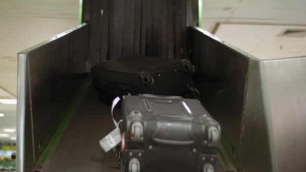 salle de récupération des bagages, convoyeur à bagages 