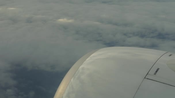 Flight abobe spectacluar clouds — Stock Video