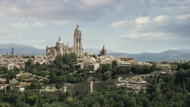 Segovia con Catedral de Santa Mara de Segovia — Vídeo de stock