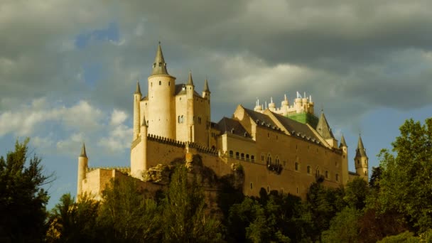 Romantique forteresse médiévale espagnole — Video