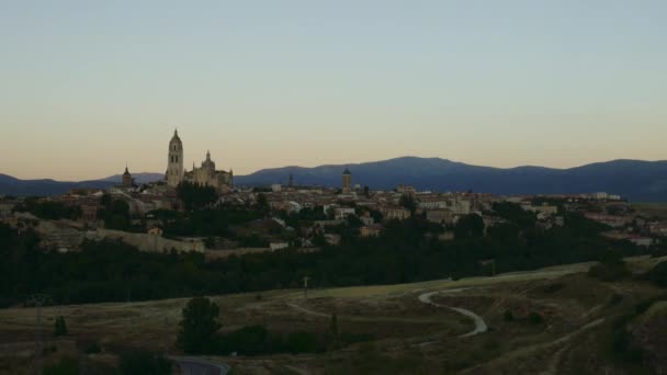 Segovia με το κωδωνοστάσιο του καθεδρικού ναού — Αρχείο Βίντεο