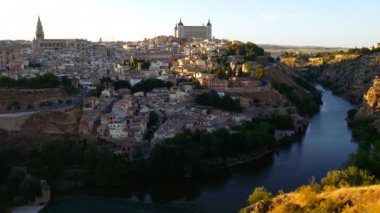 Cityscape Toledo ve Nehri