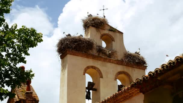 Pequena igreja bonita na Espanha rural — Vídeo de Stock