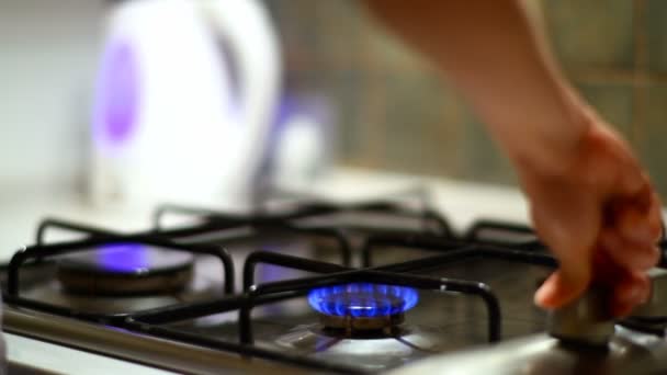 casserole sur gaz bleu 
