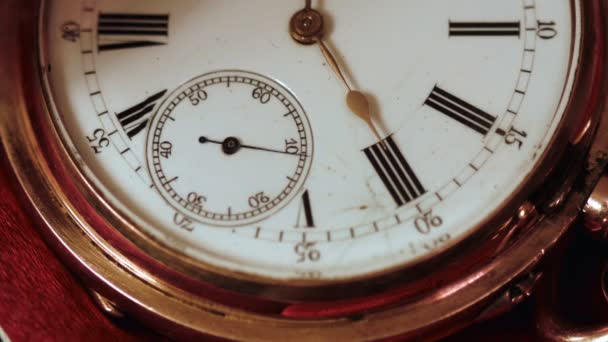 montres anciennes vintage dorées 