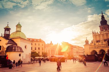 Krakow, Polonya - 28 Eylül 2015: Krakow en çok ziyaret edilen Polonya'da yabancı turistler ve Polonyalılar arasında bir şehirdir.
