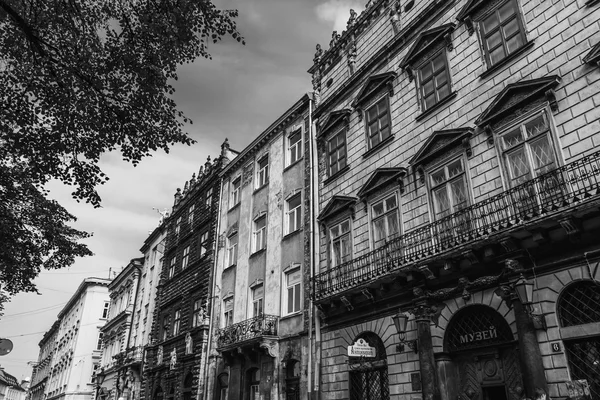 Krakow, Polonya - 28 Eylül 2015: Krakow en çok ziyaret edilen Polonya'da yabancı turistler ve Polonyalılar arasında bir şehirdir.