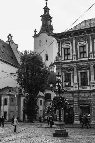 Krakow, Polen - 28 Sep 2015: Krakow är mest besökta stad i Polen bland utländska turister och stolpar. — Stockfoto