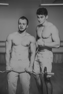 Kameraya poz güzel atletik erkek