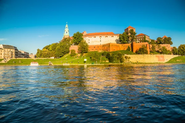 KRAKOW, POLÓNIA - 28 de setembro de 2015: Cracóvia é a cidade mais visitada da Polônia entre turistas estrangeiros e poloneses . — Fotografia de Stock
