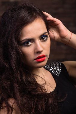 Moda güzellik makyaj. Makyaj glitter ile. Sanat makyaj, parlak makyaj.