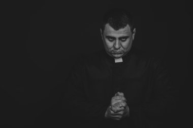 Rahip görüntü kamera, profesyonel oyun tiyatro oyuncusu. Tiyatro yapımları. Profesyonel makyaj ve kostüm Tasarımcısı. Dini ve kültürel dergi ve Web siteleri için fotoğraf.