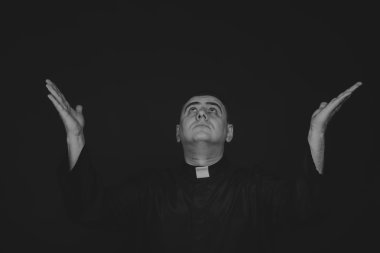 Rahip görüntü kamera, profesyonel oyun tiyatro oyuncusu. Tiyatro yapımları. Profesyonel makyaj ve kostüm Tasarımcısı. Dini ve kültürel dergi ve Web siteleri için fotoğraf.