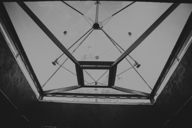 Krakow, Polonya - 28 Eylül 2015: Krakow en çok ziyaret edilen Polonya'da yabancı turistler ve Polonyalılar arasında bir şehirdir.