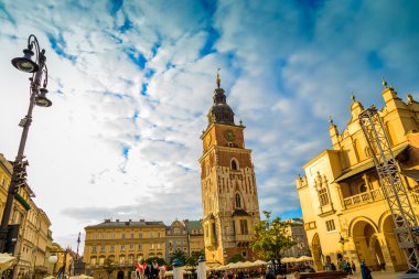 Krakow, Polonya - 28 Eylül 2015: Krakow en çok ziyaret edilen Polonya'da yabancı turistler ve Polonyalılar arasında bir şehirdir.