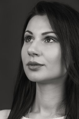 Çok güzel bir kadın siyah beyaz portre. Yaratıcı süreç