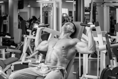 Vücut geliştirme. Spor, vücut geliştirme, sağlıklı yaşam tarzı.