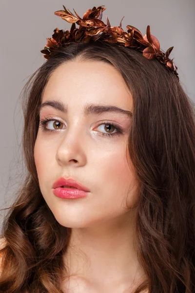 Vacker ung kvinna på nära håll. Vackra professionell makeup. — Stockfoto