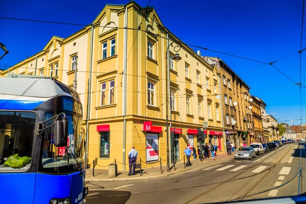 KRAKOW, POLÓNIA - SETEMBRO 15: As ruas de Cracóvia, Polônia, em 22 de setembro de 2015 — Fotografia de Stock