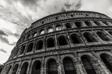 Roma - 10 Ocak: 10 Ocak 2016 yılında Coliseum dış Roma, İtalya.