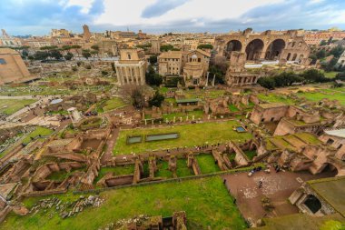 Roma - 13 Ocak: Roma Forumu bir yükseklikten Roma, İtalya görünümü üzerinde 13 Ocak 2016.