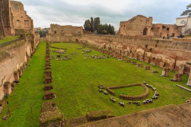 Roma - 13 Ocak: Roma Forumu bir yükseklikten Roma, İtalya görünümü üzerinde 13 Ocak 2016.