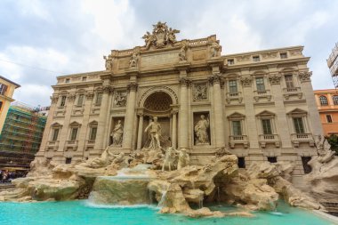 Roma - 15 Ocak: Trevi Çeşmesi Roma, İtalya görünümü üzerinde 13 Ocak 2016.