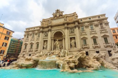 Roma - 15 Ocak: Trevi Çeşmesi Roma, İtalya görünümü üzerinde 13 Ocak 2016.