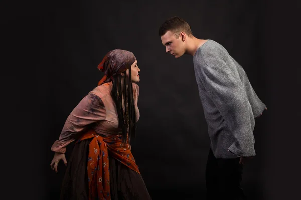 Hombres y mujeres discutiendo. Teatro juego —  Fotos de Stock