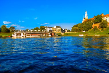 Krakow, Polonya - 15 Eylül: Güzel nehir Vistula, Polonya üzerinde 22 Eylül 2015