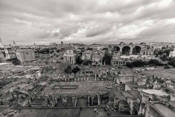 2016 年 1 月 13 日に、ローマのフォロ ・ ロマーノのローマ - 1 月 13 日: ビュー. — ストック写真