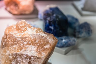 Tuz kristalleri. Renkli kristal tuz