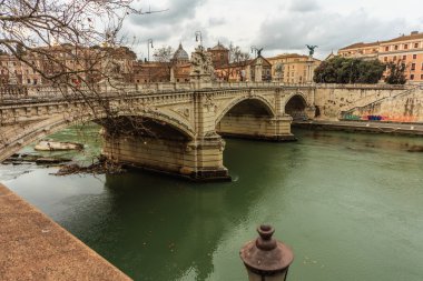 Roma - 12 Ocak: Roma, İtalya için 12 Ocak 2016 Tiber Nehri'nin güzel görünüm.