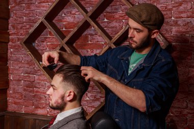 Kuaför tarak istemci Berber Dükkanı