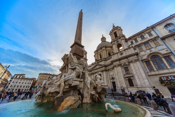 Roma - 6 Ocak: Muhteşem Roma çeşmeleri 6, 2016 yılında Roma, İtalya. — Stok fotoğraf