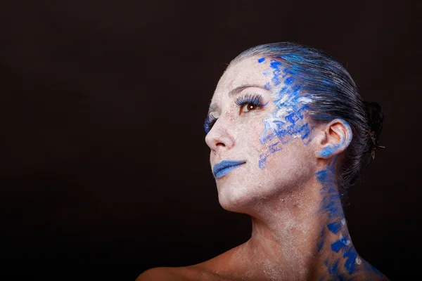 Maquillaje de arte. Hermoso retrato de mujer con maquillaje, primer plano — Foto de Stock