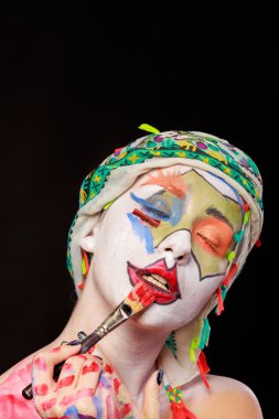 Yaratıcı, parlak makyaj. İlginç bir görüntü.