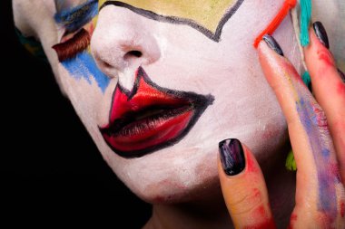 Yaratıcı, parlak makyaj. İlginç bir görüntü.