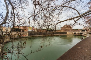 Roma - 12 Ocak: Roma, İtalya için 12 Ocak 2016 Tiber Nehri'nin güzel görünüm.