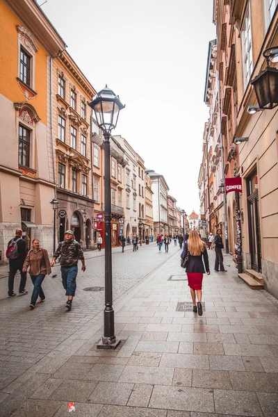KRAKOW, POLAND - SEPTEMBER 15: Scenic, historic streets of Krakow , Poland on September 22, 2015 — Stock Photo, Image