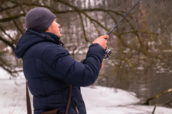 Рибалка риби на обертається зима — стокове фото
