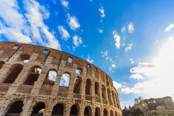 Рим - 10 січня: Величний Колізей у 10 січня 2016 в Римі, Італія. — стокове фото