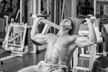 Güçlü performans gösteren fiziksel egzersizler