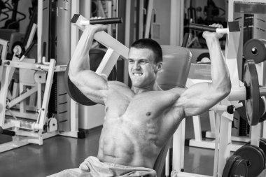 Güçlü performans gösteren fiziksel egzersizler