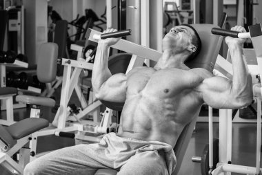 Güçlü performans gösteren fiziksel egzersizler