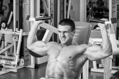 Güçlü performans gösteren fiziksel egzersizler